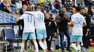 Wenn schalke am sonntag in kiel antritt, ist es ein duell voller gegensätze. Ooybokce9ezp M