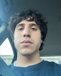 Photo by 𝗝ulian , Danny , Logan , Frank (@sweeteabitch) · March 22, 2022