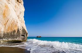 Cazarea si masa este asigurata de catre angajator in conditii decente si este absolut gratis!!! Legenda Insulei Cipru