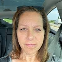 Cindy Becker's Instagram, Twitter & Facebook