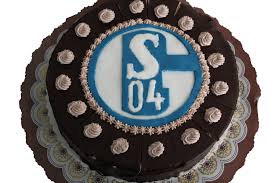 Most kuchen have eggs, flour and sugar as common ingredients while also, but not always. Schalke Torte Inselbackerei Bethke