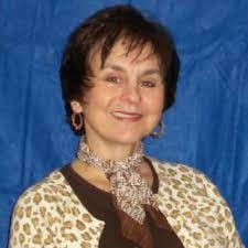 Dena Simms's Instagram, Twitter & Facebook