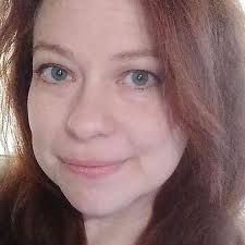 Boo Boo loves his new scratchy 💙🤍