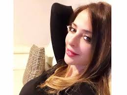 احتفلت مذيعة «روتانا وفاء الكيلاني بزفافها إلى طوني مخايل، بحضور عدد من المدعوين اقتصر على الأهل والاصدقاء وبعض الوجوه المعروفة في الفن والاعلام ، وذلك خلال عشاء ساهر في الـ «ociel (ضبيه) شرق بيروت. ÙˆÙØ§Ø¡ Ø§Ù„ÙƒÙŠÙ„Ø§Ù†ÙŠ ØªÙ†Ù‡ÙŠ Ø®Ø¨Ø± Ø·Ù„Ø§Ù‚Ù‡Ø§ Ø¨ØµÙˆØ±Ø© ÙÙƒØ± ÙˆÙÙ† Ù†Ø¬ÙˆÙ… ÙˆÙ…Ø´Ø§Ù‡ÙŠØ± Ø§Ù„Ø¨ÙŠØ§Ù†