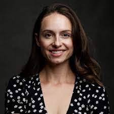 Meryl Draper's Instagram, Twitter & Facebook