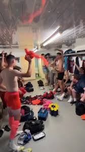 Cock flash in the changing room - daring exposure