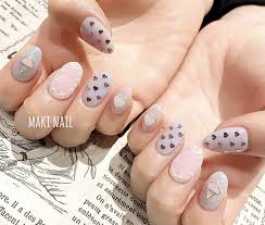 ネイル ゆめかわ ピンク ブルー 水色 ハート パール キラキラ ネイル 冬 髪型 ピンク