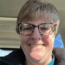 Where can I find piano lessons for my daughter?