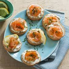 Idee Aperitif Rapide Toasts Saumon Et Fromage Blanc Aux Herbes Jacquet Recette Toast Saumon Aperitif Rapide Saumon