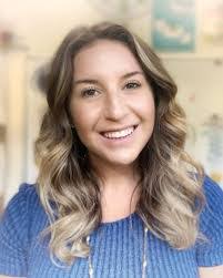 Dana Barlow's Instagram, Twitter & Facebook