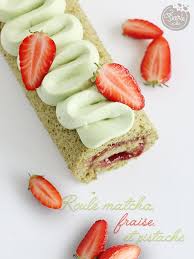 Recette Du Roule Matcha Fraise Et Pistache Feerie Cake En 2020 Alimentation Matcha Dessert