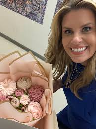 THE MOST STUNNING CUPCAKES!!!! @thecupcakeexperience oh my!!!! 🩷🩷🩷 Thank  you Jaxson Turner's Never 2 Young 2 Care Charity