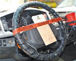 La suspension judiciaire du permis de conduire est une peine prononcée par le juge pénal, à titre de peine complémentaire, en cas d'infraction cette peine est prononcée suite à une convocation à une audience ou dans le cadre d'une mesure alternative aux poursuites (ordonnance pénale, composition. Gendarmerie Convoque Pour Une Alcoolemie Il Se Presente Au Volant De Son Vehicule Alors Que Son Permis Lui A Ete Retire Faxinfo