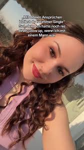 Navigating Single Life: Managing Expectations in Dating