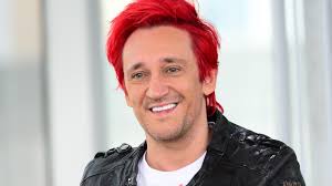 He is an actor and director, known for vain kuolleen ruumiini yli (1988), 007 vaaran. Michal Wisniewski Ma Nowa Dziewczyne Kim Jest