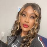 Kendra Meade's Instagram, Twitter & Facebook