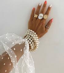 Burcu On Instagram Pearls Gold Stylebynelli Gold Goldjewelry Pearl Pearls Accessories Streetstyle Style In 2020 Jewelry Collection Jewelry My Jewellery