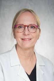 Renee Meade's Instagram, Twitter & Facebook