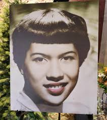 Thoughts and prayers to cousin David Hekili Kenui Bell and his 'ohana. He  passed away unexpectedly over the weekend. Cousin David is from the Emma  Lindsey Deverill line of Lindseys' A hui