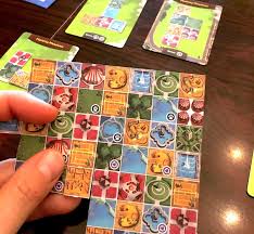 5 campfire tiles (1 x 5 colors) 10 hiker tokens (wooden, 2 x 5 colors) 102 resource tokens (wooden) 30 sunshine Board Traditional Games Clip Cut Parks Interactive Family Friendly Fun Kids Board Game Renegade Studios Labaguettepattaya Com
