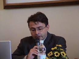 Niedermüller péter, a demokratikus koalíció alelnökének közéletből való távozására szólított fel hollik istván, a fidesz kommunikációs igazgatója szerdán budapesten. Prof Dr Peter Niedermuller Musikwissenschaft