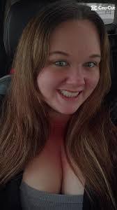 Amber Edmiston's Instagram, Twitter & Facebook