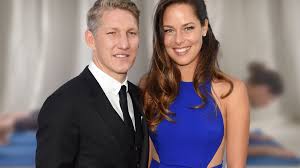 Paco investment gmbh contact person: Ana Ivanovic Bevor Die Kinder Aufstehen Macht Sie Yoga Und Ihre Figur Ist Der Wahnsinn Bunte De