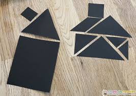 Tangram Maison Sur Un Collage De Papier De Soie Art Visuel Theme Maison Maternelle Maison Maternelle Maison
