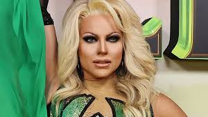 Drag queen's elaborate red carpet display embarrassingly upstages 'fake  socialite' at Wicked premiere