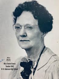 In my usual meandering fashion, I was looking up something about one of  Jane Douglas DAR's founding members, Blanche Finley McElhone, who died in  Denver in 1912. Her FindaGrave is linked to