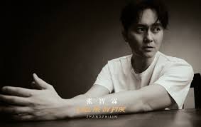 那哥哥什么时候跟上？ 湖南卫视这就给安排上 元气满满哥哥来披荆斩棘啦 骐光这次负责片头动画制作 利用二维手绘的方式 生动展现了哥哥们带着满满的元气集结的过程 类型各异的帅气哥哥你pick哪一位？ 5yrfmsghmbkykm