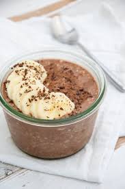 They can be enjoyed warm or cold and prepared days in advance with minimal prep. Healthy Vegan Chocolate Overnight Oats Recipe Elephantastic Vegan