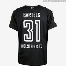 Последние твиты от holstein kiel (@holstein_kiel). Getragen Gegen Bayern Munchen Sondertrikot Von Holstein Kiel 2021 Veroffentlicht Nur Fussball