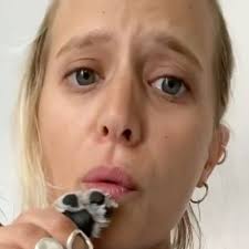 L'étonnante raison qui pousse Marie Papillon à ne partir en vacances qu'en  France !