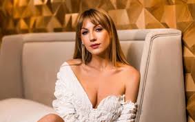 Фотографии, подробно о семье, видео, последние новости 2021. Lesya Nikityuk V Ultrakorotkih Shortah I Voshititelnyj Top S Beskonechnymi Nozhkami