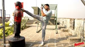 Find free hd wallpapers for your desktop, mac, windows or android device. Brothers 2015 Wallpapers Brothers 2015 Hd Images Photos Brothers 15 Bollywood Hungama