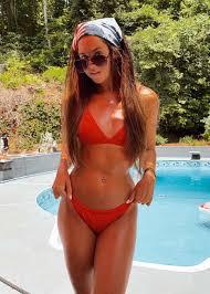 Ashlynn Gossett - Free pics, galleries & more at Babepedia