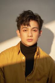 Shining Inheritance" CEO Under Fire (TV Episode 2024)