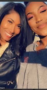 Watching Snatched! I love the cast. Lance Gross. Malik Yoba.