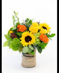 Delivery of flowers in holland can help you in any moment of day or night to glad your friends or relatives by charm of flowers arrangements, to bouquets created by our florists are always glad with their uniqueness and soleness. Huisman Flowers Eastern Floral Lakeshore Nationwide Same Day Flower Delivery