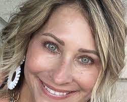 Kelli Cramer's Instagram, Twitter & Facebook