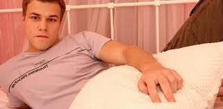 Hot muscular boy nathan jacks off. Muscle Boy Jerking Off And Cums Gay Porn Wire