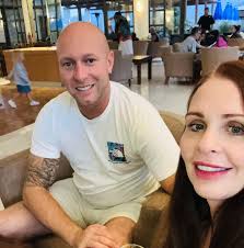 Are there any restaurants that serve fresh mussels?