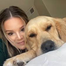 Barbara Titus's Instagram, Twitter & Facebook