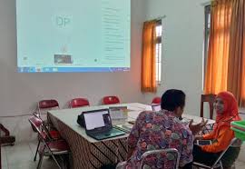 Bagaimana menciptakan dan menggunakan alat untuk mengetahui atau mengukur tujuan tercapai atau tidak. Guru Kreatif Pembelajaran Daring Dibuat Menyenangkan