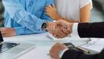 اختلاسات البنوك زوجة المدير تتلاعب