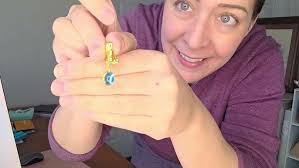 How I photograph jewelry (sitting down)