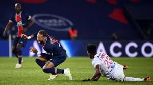 La durée de l'absence de neymar a été accueillie avec tristesse par la communauté dans supporters parisiens. Le Pere De Neymar Explose A Propos De La Blessure De Son Fils Pourquoi Est Ce La Faute De La Victime