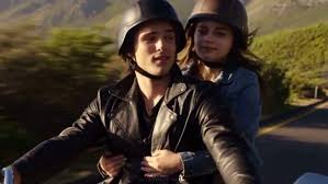El romance a distancia no será algo sencillo. Ya Hay Fecha De Estreno Para El Estand De Los Besos 2 Y No Podemos Esperar A Verla Barraca Do Beijo Filmes Barraca