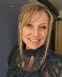 Victoria Heslin's Instagram, Twitter & Facebook